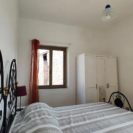 Holiday home Traversa Du Furnu *
