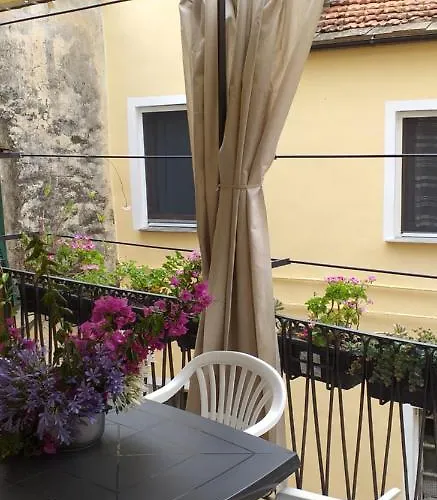 Traversa Du Furnu Semesterbostad Imperia